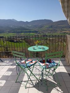 Maisons de vacances Maison avec toit terrasse dans le vieux Mirabel : photos des chambres