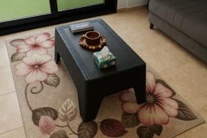 819. 2BR Townhouse Sofa Bed TVs 2 Baths Garden