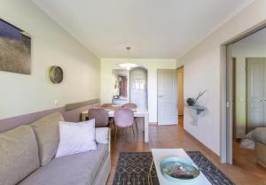 Appartements Hotel du Golf de Pont Royal - appartement paisible rez de jardin - terrasse & piscine : photos des chambres