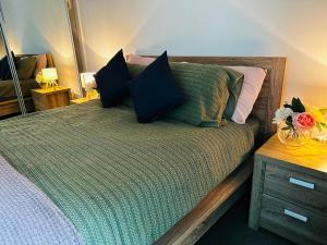 2 BR apt close to Southern Cross