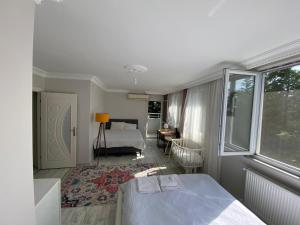 forest villa, breakfast hotel, 6 minutes from Istanbul airport