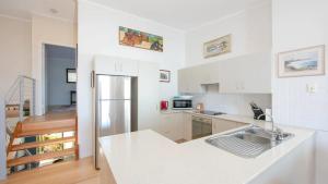 Angourie Blue 3 - Lifestyle Yamba