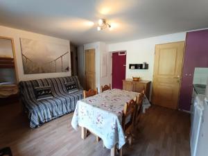 Appartements Residence Neige Et Golf - Front de neige, plein sud, grande terrasse face aux pistes ! MAE-6303 : photos des chambres