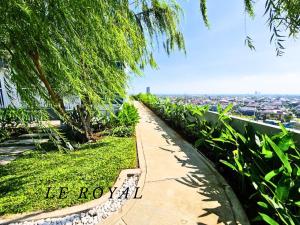 Le Royal Benson Apartment at Supermal Pakuwon