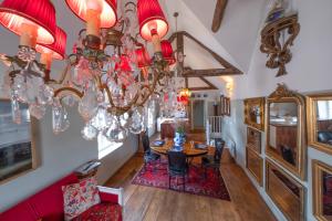 Gite Hotel de maître centre village la Chapelle