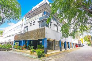 RedDoorz near City Walk Lippo Cikarang