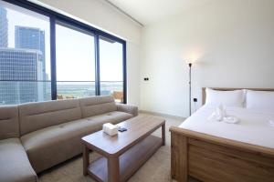 Modern Studio Stay in Business Bay Near Dubai Mall