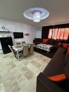 le KABANA 37 face gare CTM Hivernage