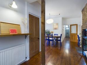 Stylish 1Bedroom Retreat in Vibrant Leyton Pass the Keys