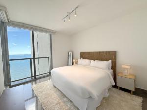 AmazINN Places Incredible views YOO Building