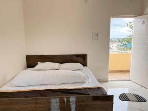 Siri Comfort boarding and lodging