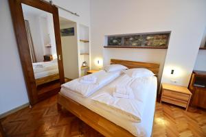 FLH - The Apothecarys House - Casa Farmacistului