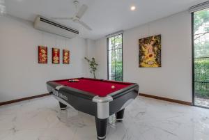 Sukumvit Pool Villa 5BR 5-7min-walk to Thonglor Sky train