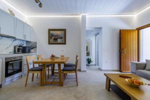 Astraea Holiday Home