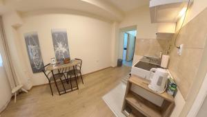 Center Point apartment