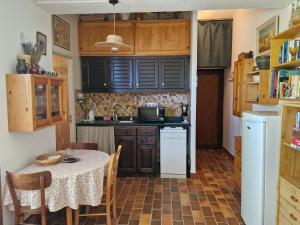 Maisons de vacances Maisonnette de charme au pied du Mont Ventoux ! : photos des chambres