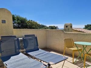 Maisonnette de charme dans domaine naturiste au pied du Mont Ventoux !