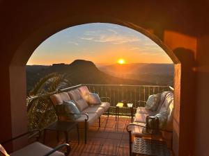 Al Qasr Villa Mountain retreat in the heart of Cortijo Cabrera