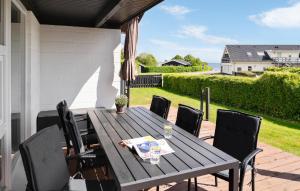 Awesome Home In Hejls With Wifi