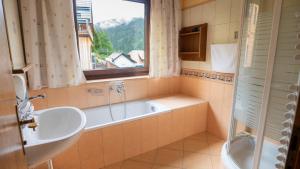 Family XXL Apartment room in Haus Anna