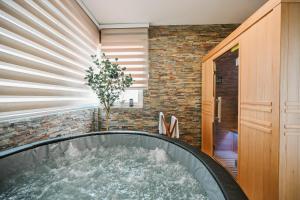 Petra Hills Majestic