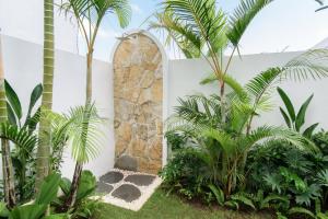 Rato residence Bali- 3BR Villa in Pererenan