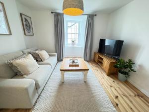 Tree Hill Cottage, Sleeps 4, Stratton, Bude