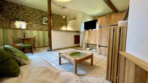 Chambres dHôtes du Manoir du Haut Salmon