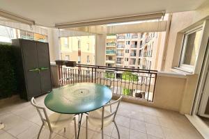 JUAN LES PINS - 2 people - Close to beaches and shops