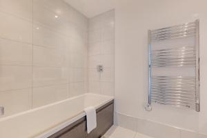 Modern Canal-Side 1BD Flat Heart of Hackney