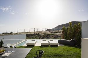 Dea Luna Villas, Heated Pool & 5star Resort Access, By ThinkVilla