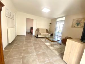 Charmant Appartement Rénové pour 5 Personnes – Résidence avec Piscine et Parking – La Grande Motte