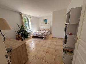 Logement avec jardin et terrain de pétanque privé