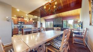 Bridges Townhome #07 Condo