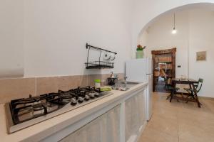 GuestHost - Palazzo Rolli La Stanza della Libreria