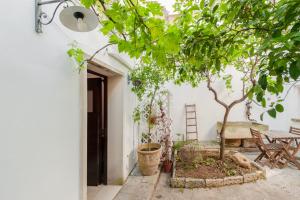 GuestHost - Palazzo Rolli La Stanza della Libreria