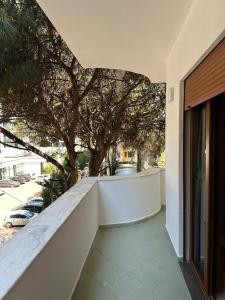 Under Pines - Beach Apartment