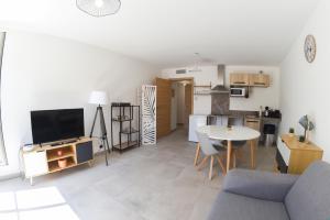 Appartements Citadella Calvi confort chaleureux et climatise : photos des chambres