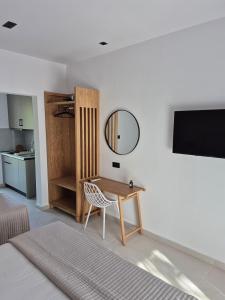 Olympus Suites