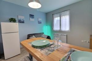 Appartements Les Apparts du Pont Vert - lit double - WiFi - tout inclus - 5 : photos des chambres