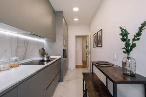 Fado - 3 bedrooms, office and terrace in Alvalade