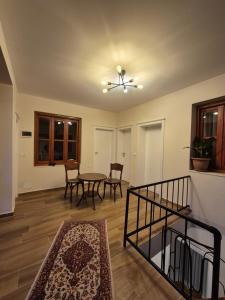 Kurmaku Guesthouse - Historic Stay inside Elbasan Castle