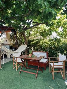 Theros Seaside House - Volos