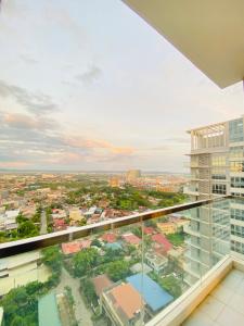 8 Skyline Sunset Suite