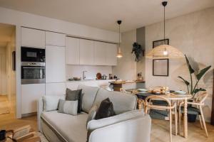 Tinggi - 1 bedroom and balcony in Saldanha