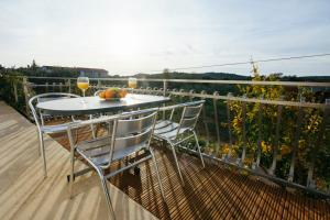 Steps from the Beach Sunny 4 Person Apartment Jurkin Number one