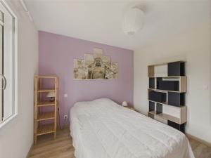 Maisons de vacances Superbe maison de plain pied avec piscine pour 6 : photos des chambres