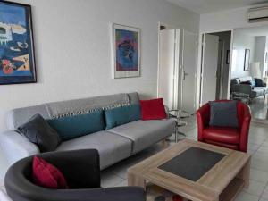 Spacious 2 BR 1 block from beaches - and the TRAM - Obiekty bez kategorii w mieście Nicea
