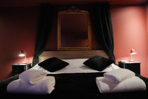 Appartements LE MOULIN DES PLAISIRS atypical SM experience : photos des chambres