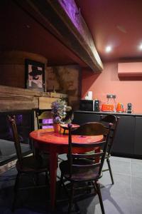 LE MOULIN DES PLAISIRS atypical SM experience